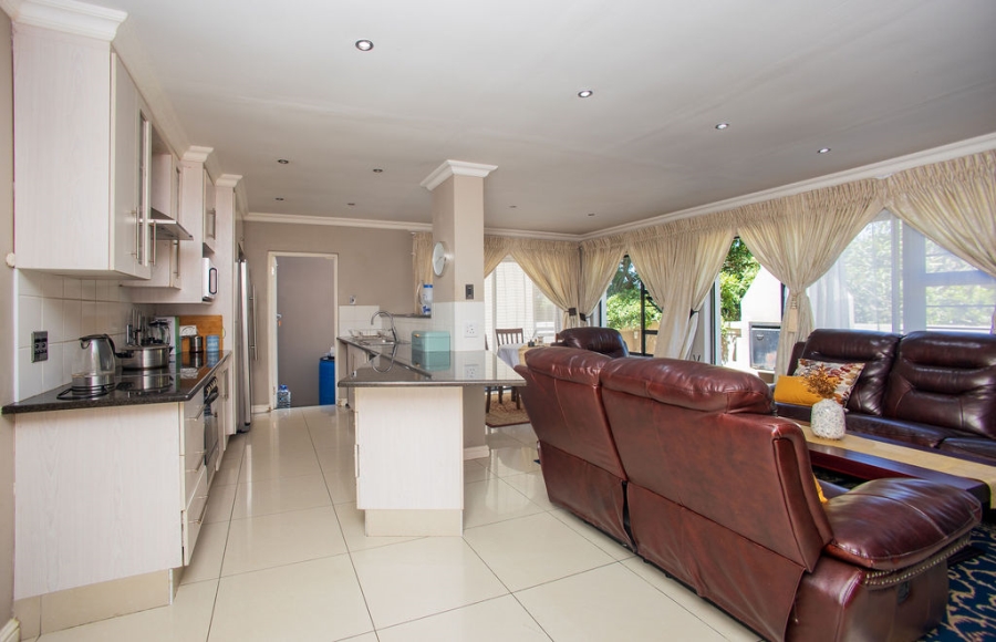 4 Bedroom Property for Sale in Beacon Bay Eastern Cape